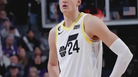 “十四年冰舞情深终散，各自前程，婚礼重逢却成陌生人”